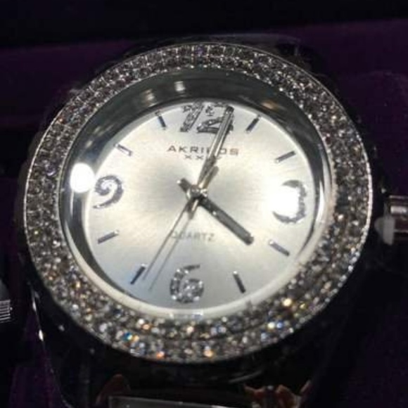 AKRIBOS XXIV Ladies Watch Gift Set of 3 - Picture 5 of 5